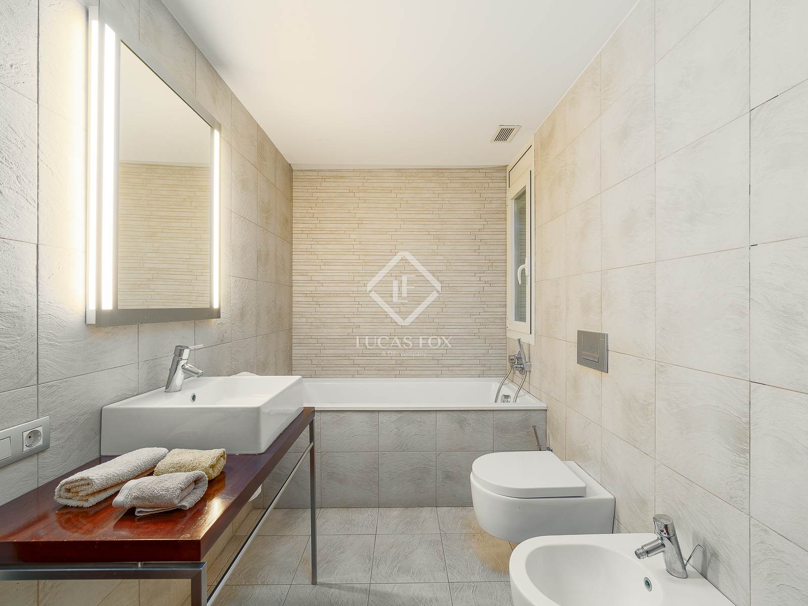 3 Bedrooms Apartment in passeig de gracia