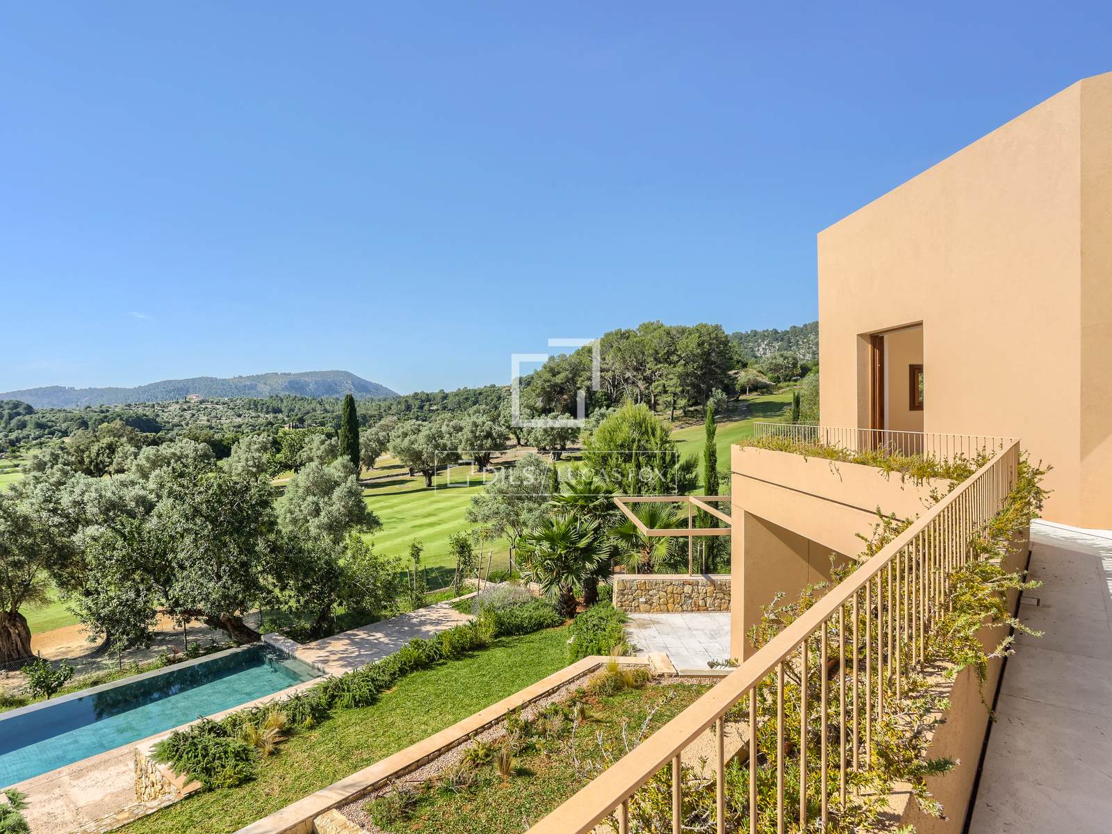 Country house for sale