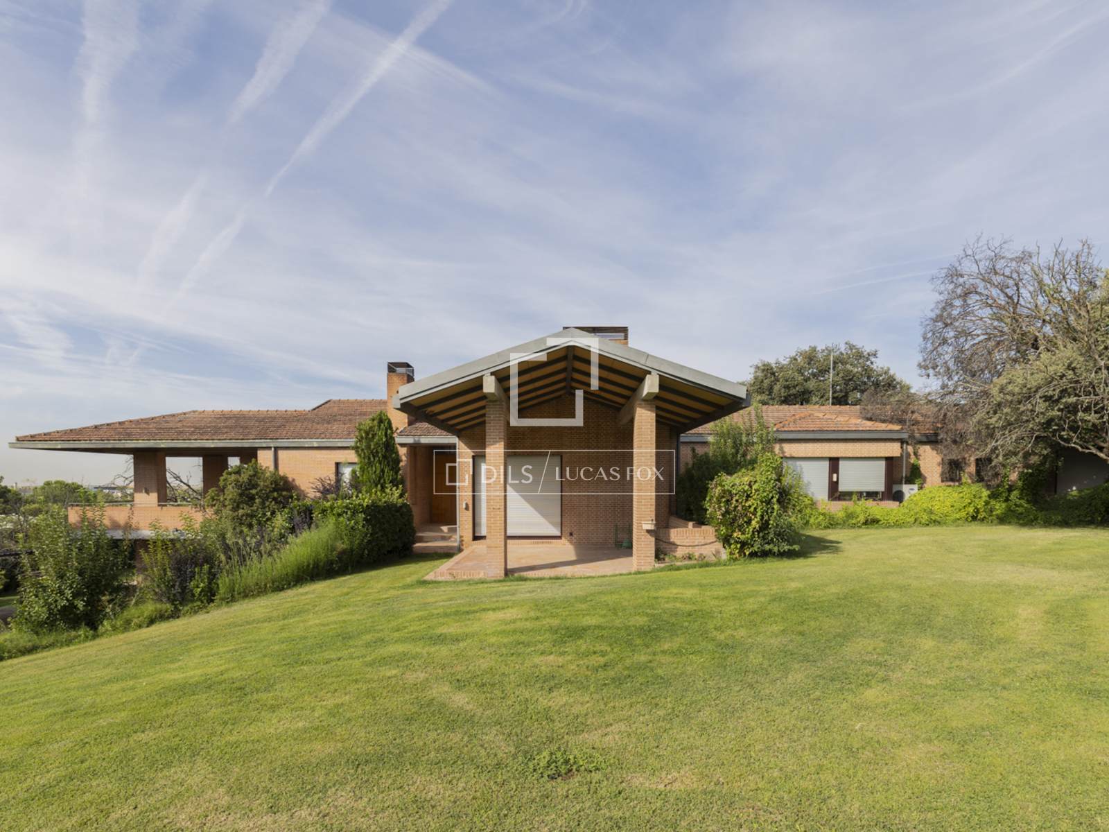 House / Villa for sale