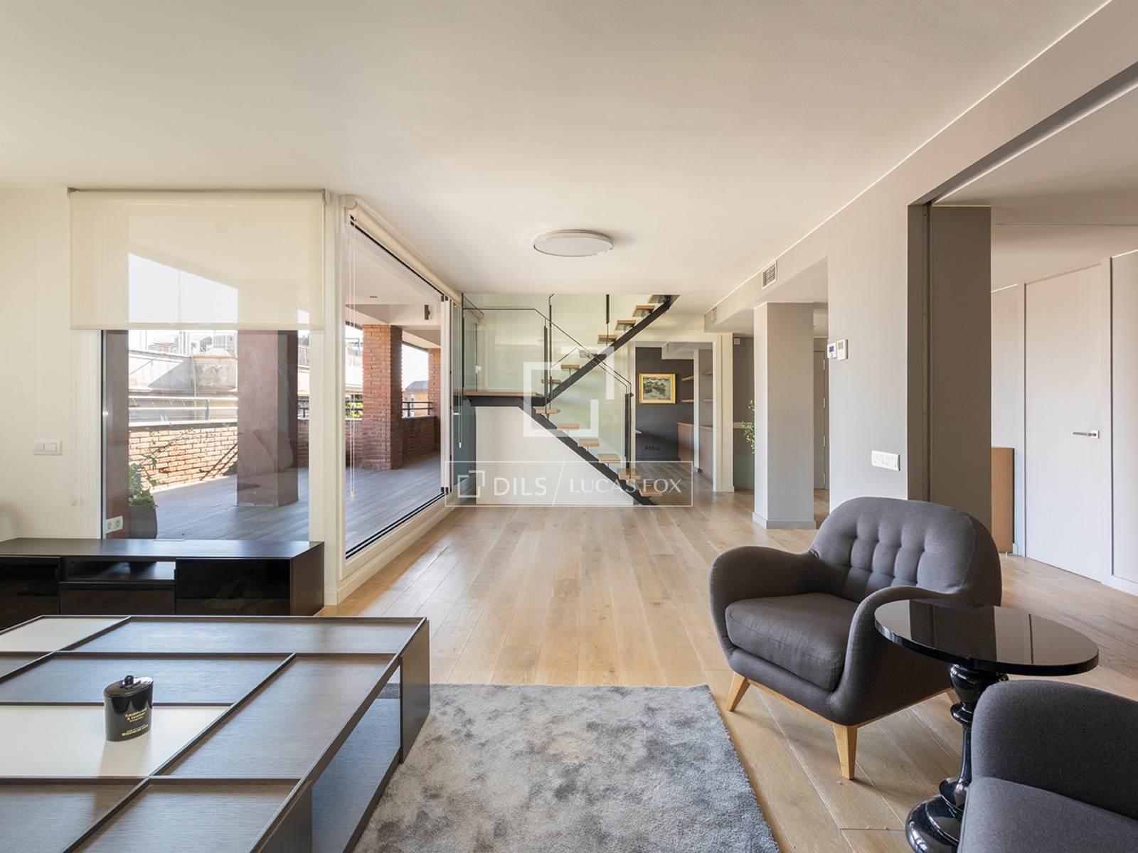 4 Bedrooms Apartment in Raset