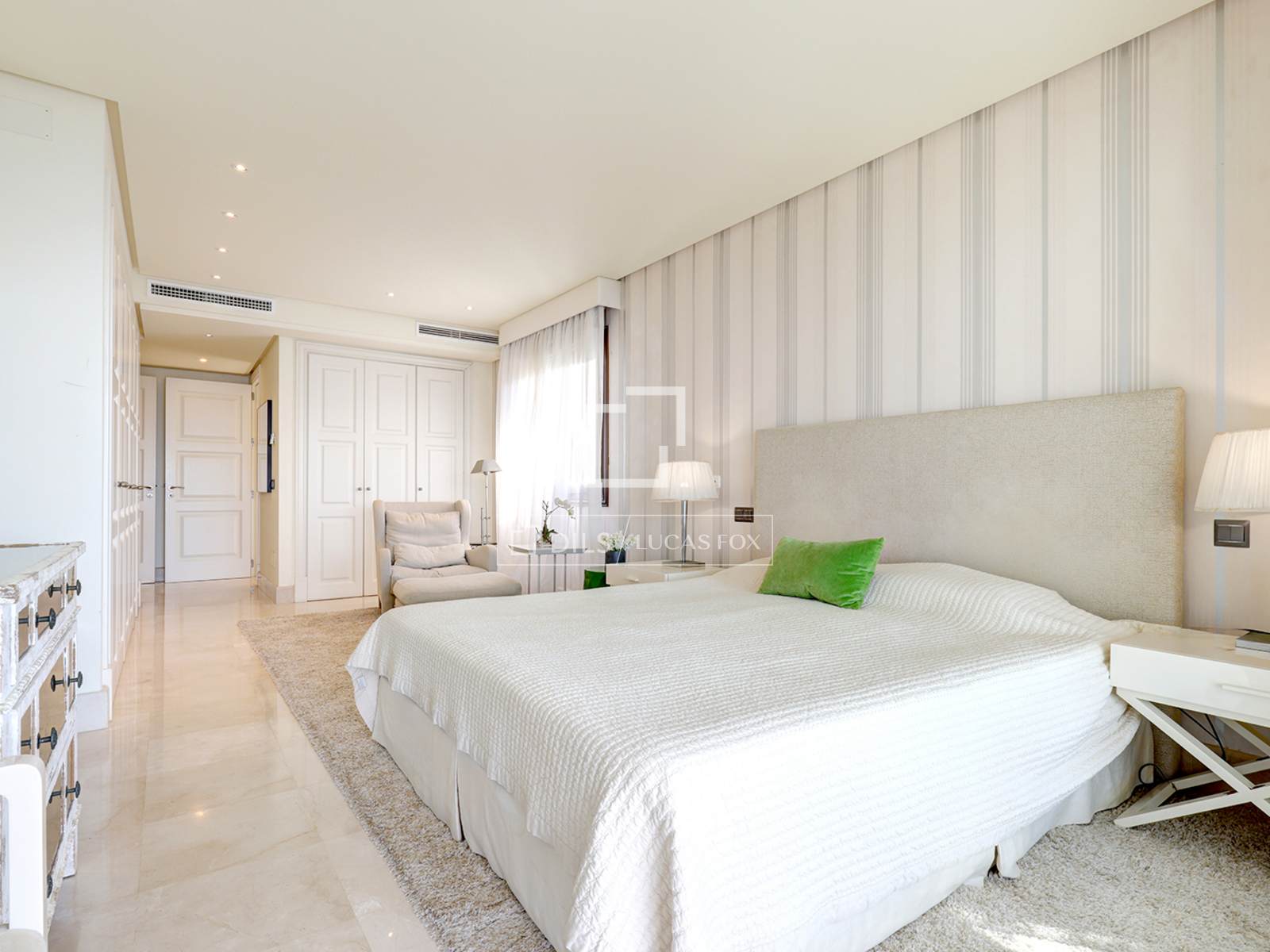 2 Bedrooms Apartment in Av. del Carmen