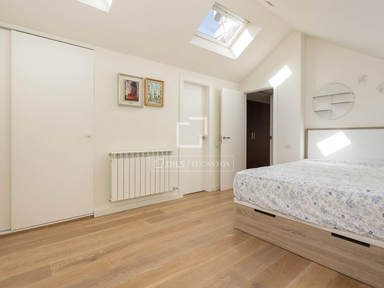 4 Bedrooms Apartment in Raset