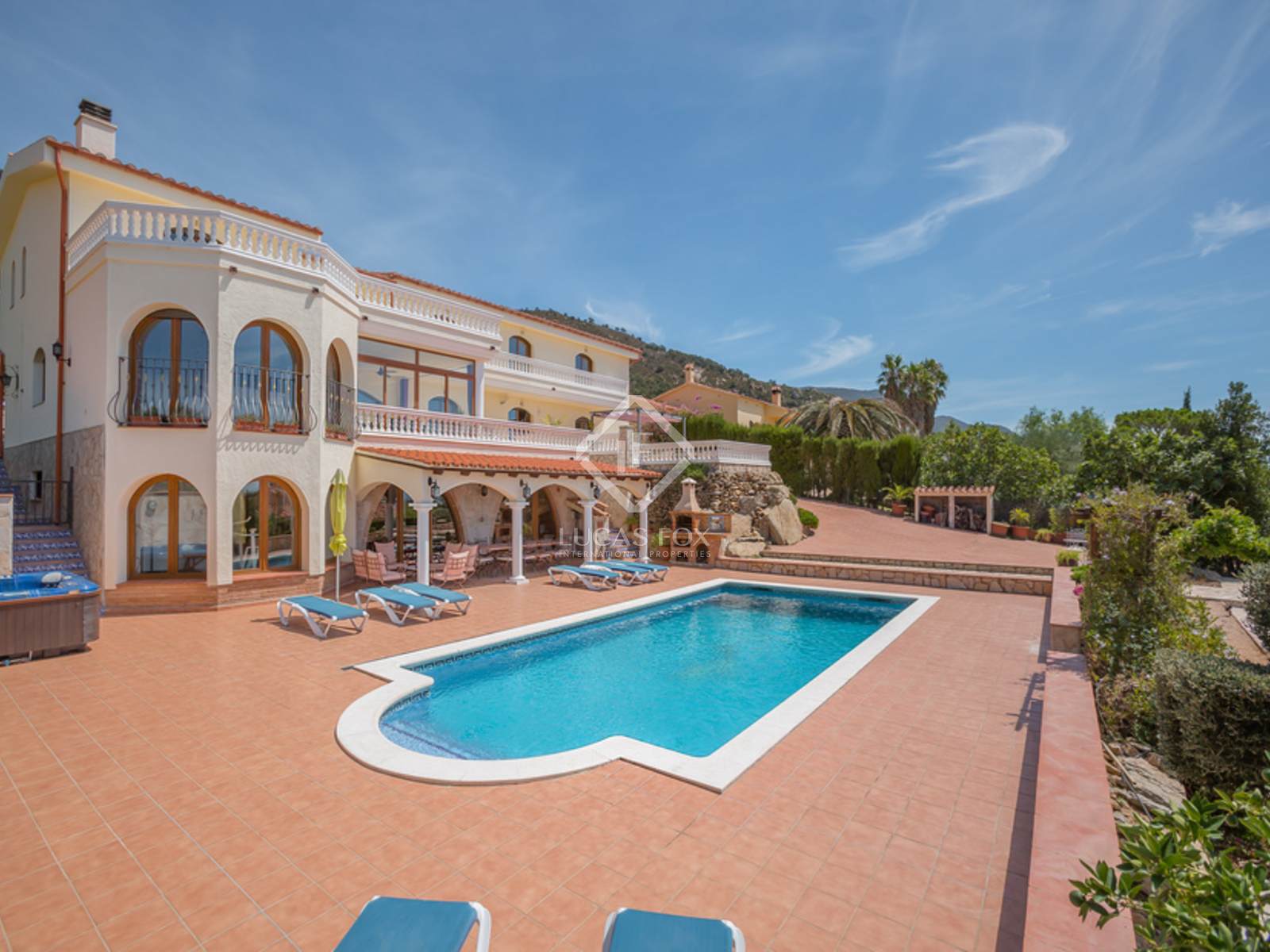 557m² Haus / Villa zum Verkauf in Roses, Costa Brava