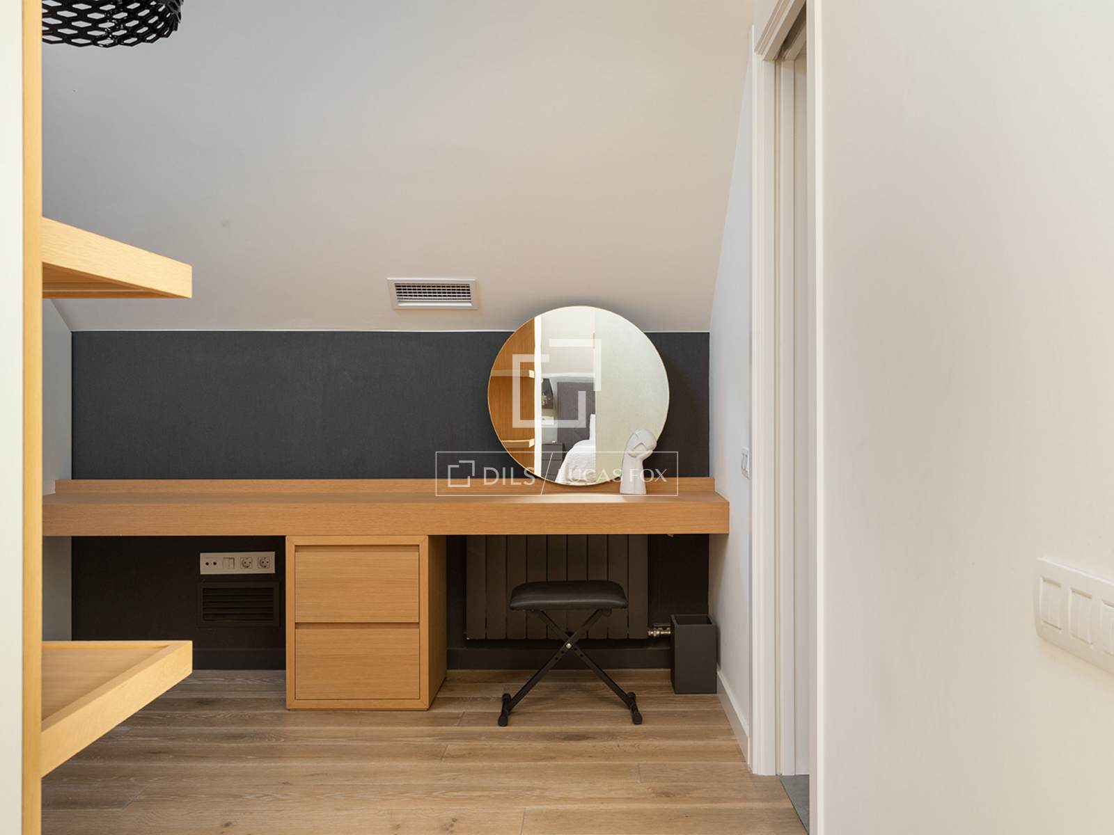 4 Bedrooms Apartment in Raset