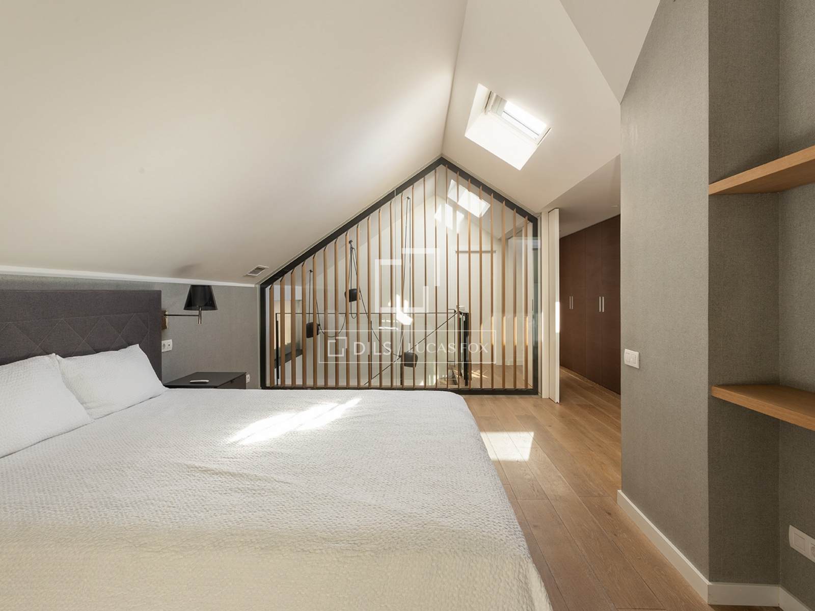 4 Bedrooms Apartment in Raset