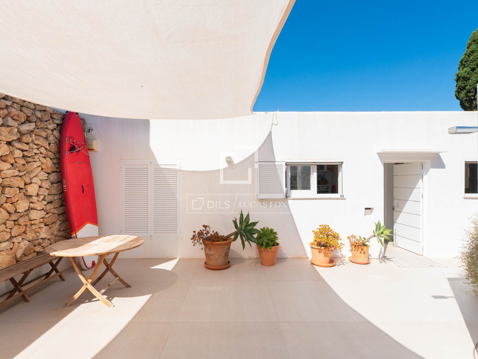 4 Bedrooms House / Villa in CALLE PARIS