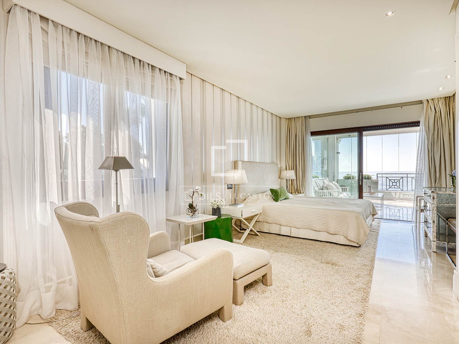 2 Bedrooms Apartment in Av. del Carmen