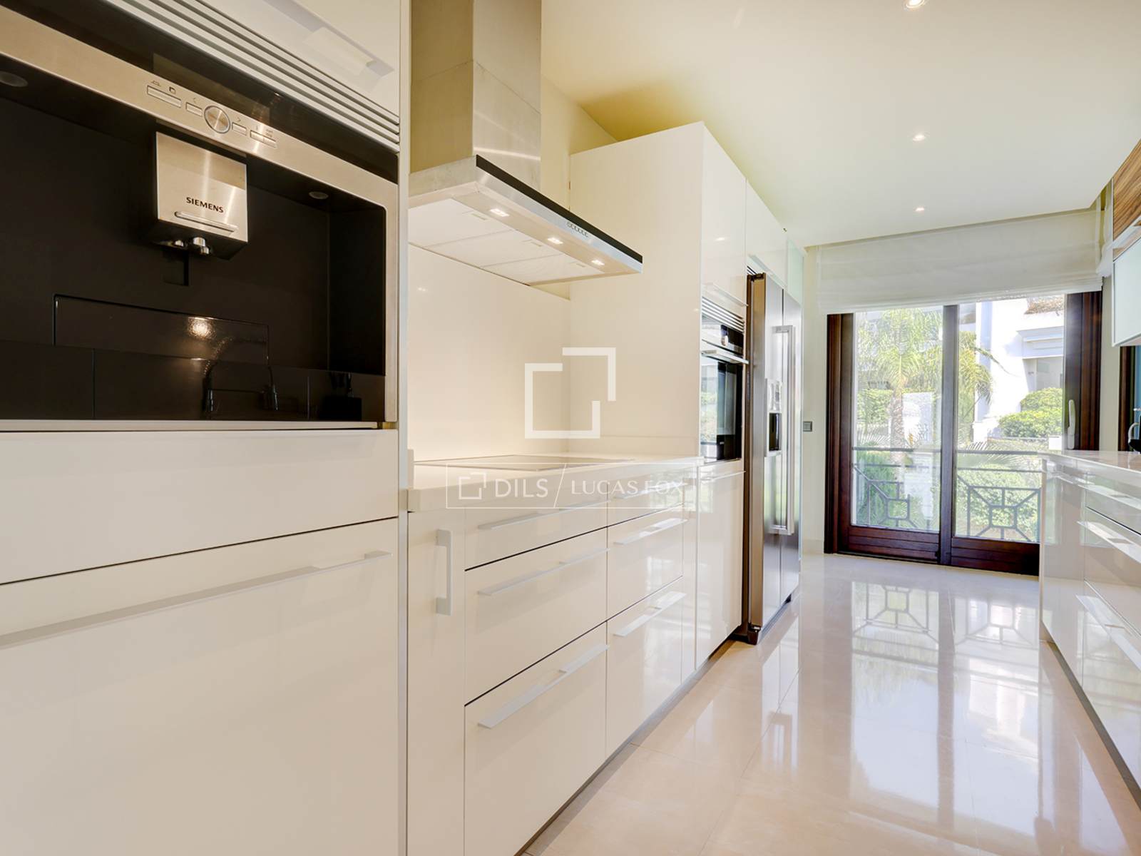 2 Bedrooms Apartment in Av. del Carmen