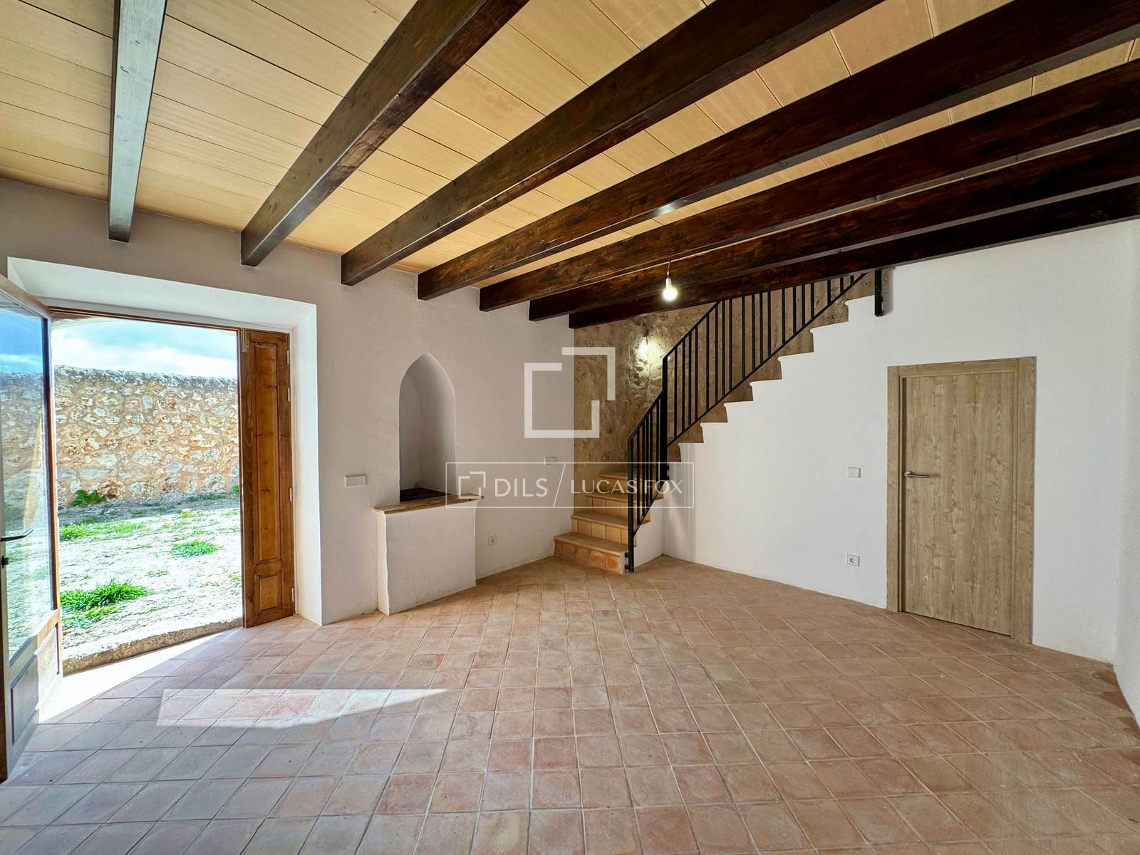Country house for sale