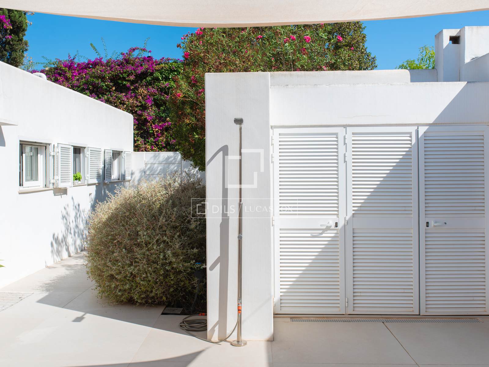 4 Bedrooms House / Villa in CALLE PARIS