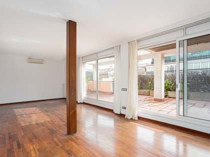 175m² penthouse with 38m² terrace for sale in Turó Park