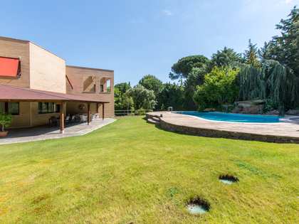 Huis / Villa van 1,150m² te koop in Pozuelo, Madrid