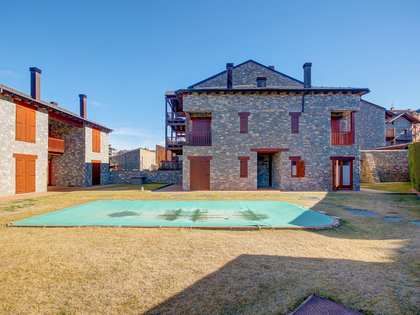 Дом / вилла 214m² на продажу в La Cerdanya, Испания