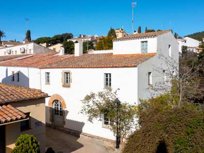 Casa / vil·la de 325m² en venda a Sant Vicenç de Montalt