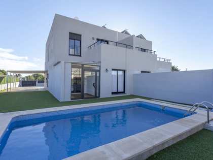 171m² house / villa for rent in Godella / Rocafort