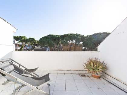 165m² house / villa with 65m² terrace for sale in La Pineda