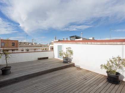 62m² apartment with 30m² terrace for rent in El Raval