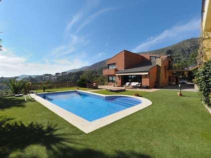 Casa / Vila de 535m&sup2; with 550m&sup2; Jardim &agrave; venda em Castelldefels