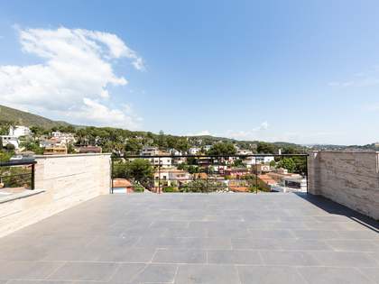 Дом / вилла 256m² на продажу в Montemar, Барселона