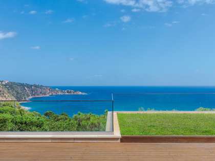 1,110m² house / villa for sale in Sant Feliu, Costa Brava