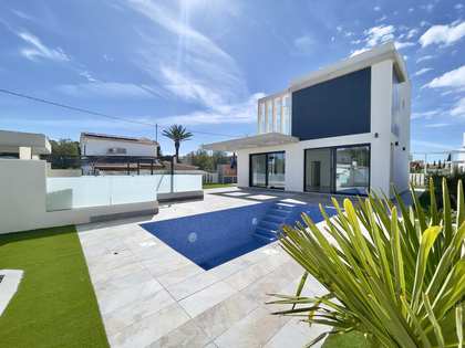 Дом / вилла 280m² на продажу в Playa Muchavista, Аликанте