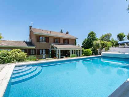 418m² house / villa with 900m² garden for sale in Pozuelo