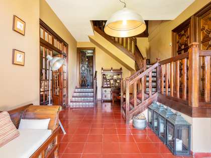 Huis / villa van 307m² te koop in East Málaga, Malaga
