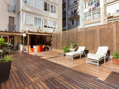 94m² apartment with 102m² terrace for sale in Eixample Right