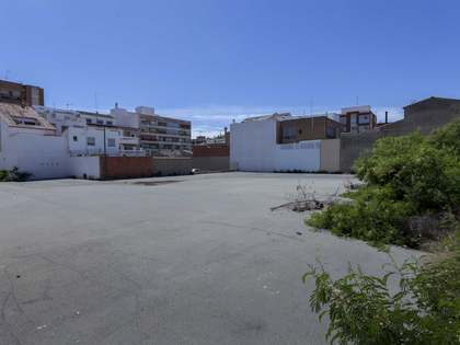Terrain à bâtir de 2,115m² a vendre à Los Monasterios