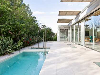 412m² house / villa with 240m² garden for sale in Mirasol