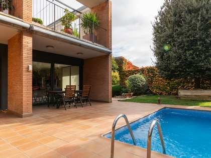 Дом / вилла 421m² на продажу в Sant Cugat, Барселона