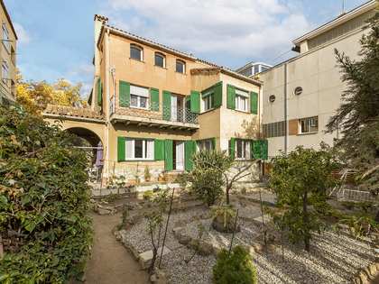 254m² house / villa with 256m² terrace for sale in Gràcia