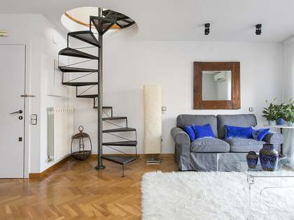 &Agrave;tic de 100m&sup2; en venda a Gr&agrave;cia, Barcelona