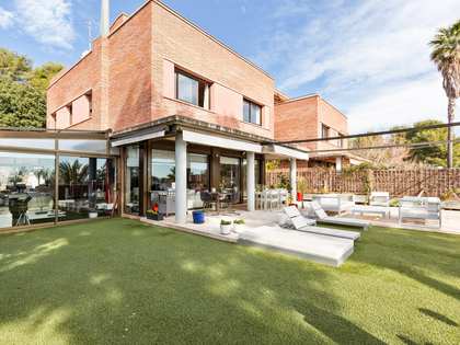 Дом / вилла 469m² на продажу в Montemar, Барселона