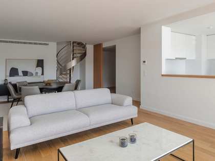 Penthouse de 133m² a vendre à Porto avec 71m² terrasse