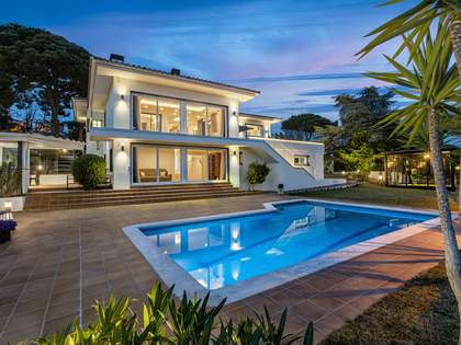 600m² house / villa for sale in Alella, Barcelona