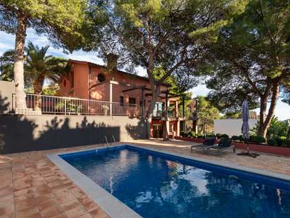 Casa / vila de 430m² with 310m² Jardim à venda em Montemar