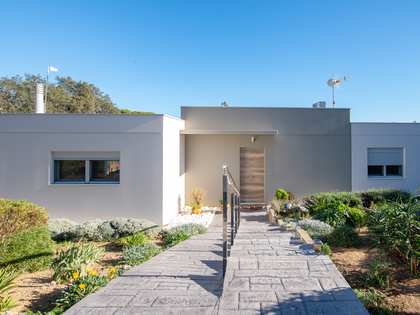 Дом / вилла 418m², 44m² террасa на продажу в Calonge