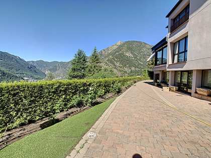 Casa / vil·la de 1,336m² en venda a Escaldes, Andorra
