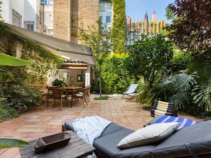 Casa / villa de 292m² con 135m² de jardín en venta en Sarrià