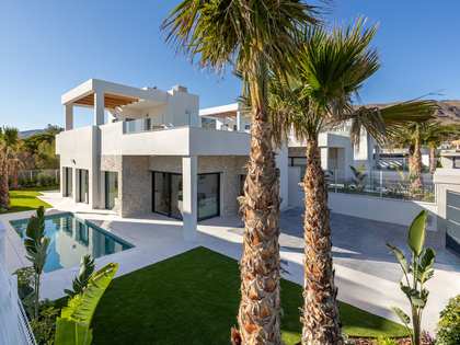 Villa van 220m² te koop met 94m² terras in Finestrat