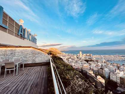 Ático de 135m² con 50m² terraza en venta en Alicante ciudad
