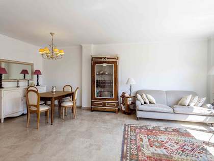 Casa / Vila de 264m&sup2; with 60m&sup2; terra&ccedil;o em aluguer em Playa de la Malvarrosa