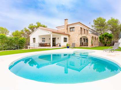 Villa van 397m² te koop in Olivella, Barcelona