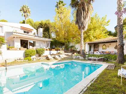 casa / villa di 370m² in vendita a Montemar, Barcellona