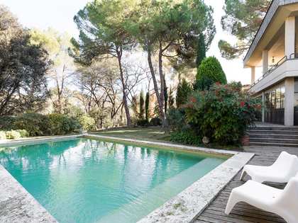 дом / вилла 450m² на продажу в Sant Cugat, Барселона