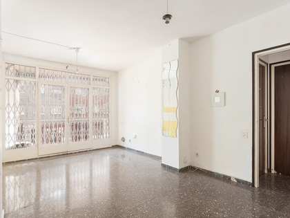 92m² apartment with 9m² terrace for sale in Eixample Right