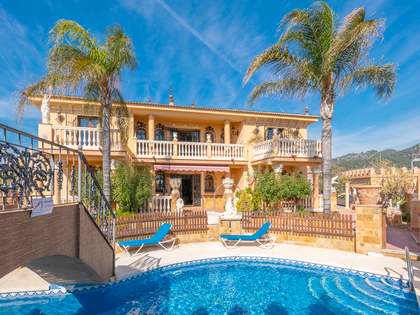 800m² house / villa for sale in Malagueta, Málaga