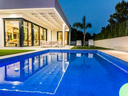 Casa / vil·la de 283m² en venda a Finestrat, Alicante
