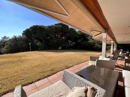 400m² house / villa with 3,800m² garden for sale in Sant Andreu de Llavaneres
